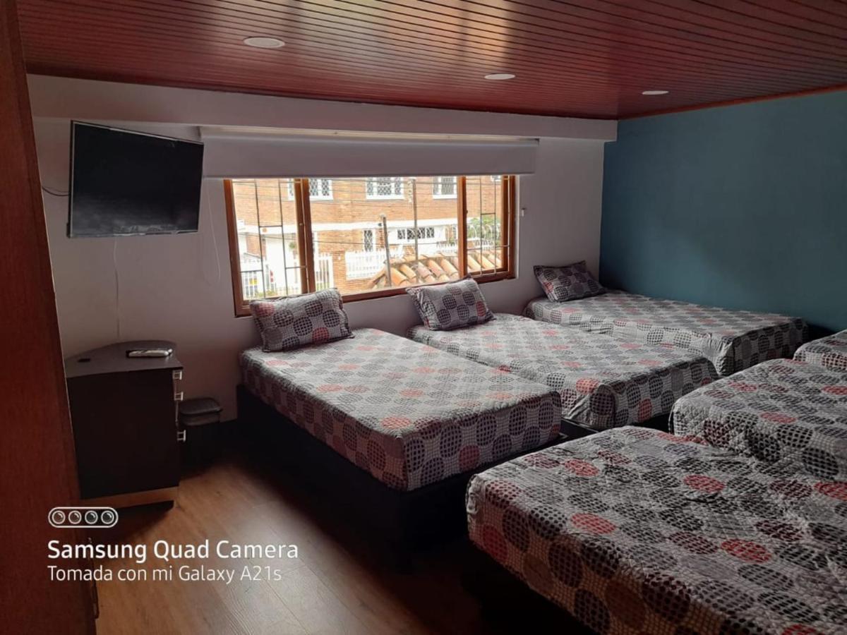 La Parada Del Tren Hostel بوغوتا المظهر الخارجي الصورة
